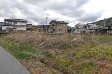 岐阜县高山市的拍卖：21 万日元 345 平方米的农地