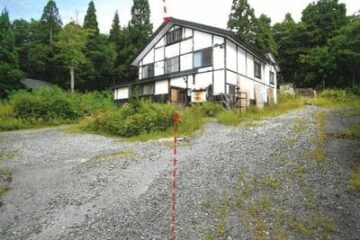 Vente aux enchères dans la ville de Hirosaki, préfecture d'Aomori : 896 000 yens pour une maison de 262 mètres carrés